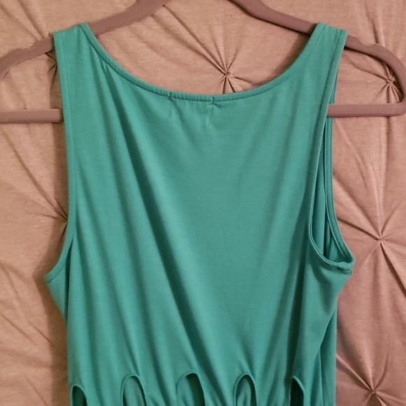 Dress - Picture 4 of 4